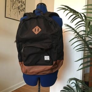 Black Herschel supply backpack